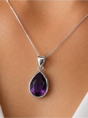 Estate Amethyst Sterling Silver Pear Shaped Pendant Necklace BEAUTIFUL Color